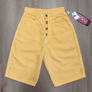 Rio Stephen Martin Banana Yellow Vintage High Rise Button Fly Bermuda Jean Short